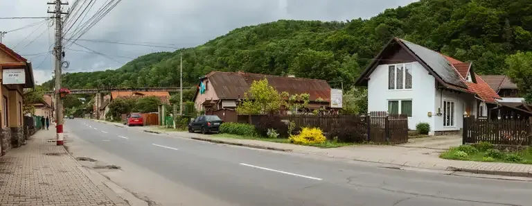 Panzió utcáról nézve